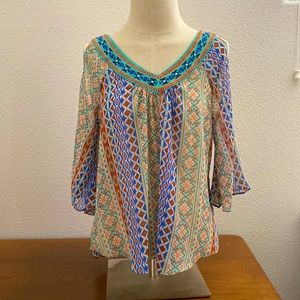 Lightweight multicolored medium women shirt